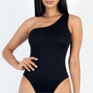 🖤Missguided Black One-Shoulder Bodysuit